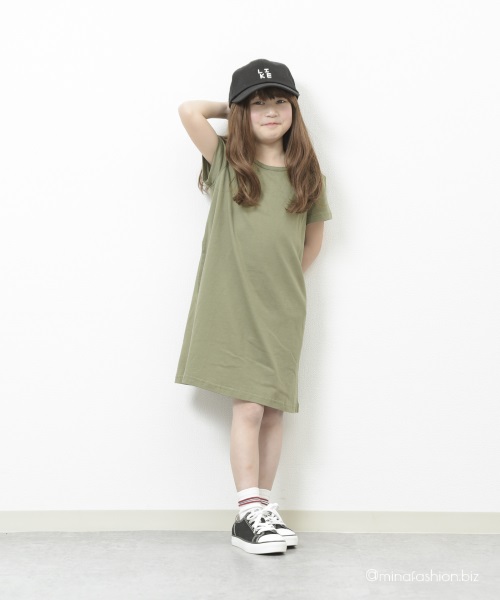 大人色カーキで作るシャツワンピコーデ