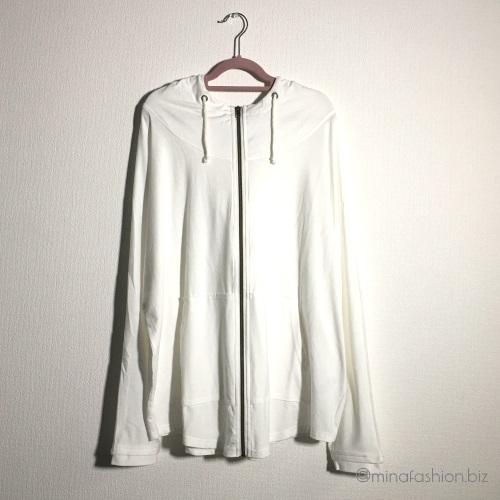 オシャレウォーカー　n'Orドルマン指穴UVパーカー　2,997円(税込)