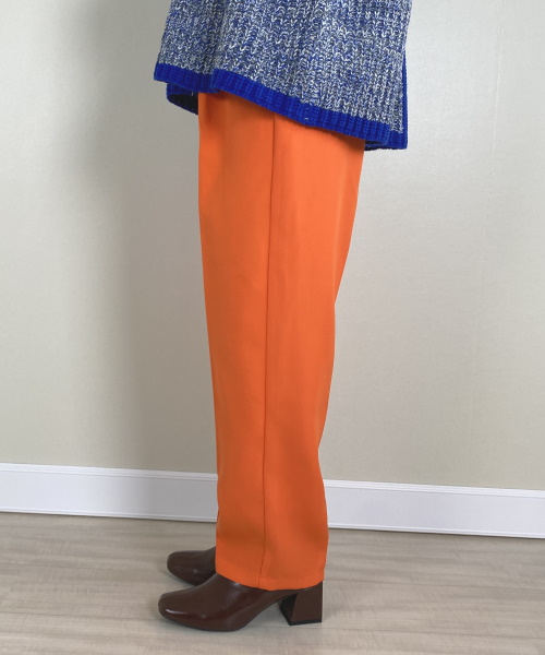 bohmal タックセンタープレスワイドパンツ ¥3,990（税込）