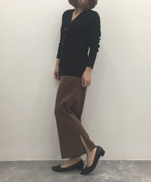 DoCLASSE シルクフィール・Vネックリブカーディガン