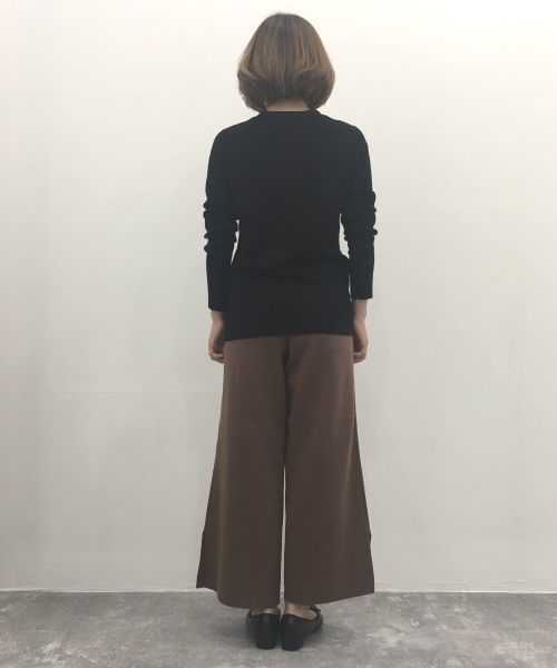 DoCLASSE シルクフィール・Vネックリブカーディガン