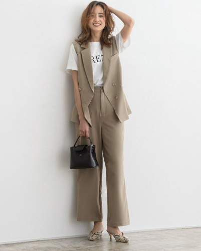 Pierrotインナー付きセットアップ7,990円