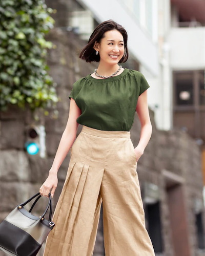 DoCLASSE21番リネン・ギャザーフレンチブラウス4,990円