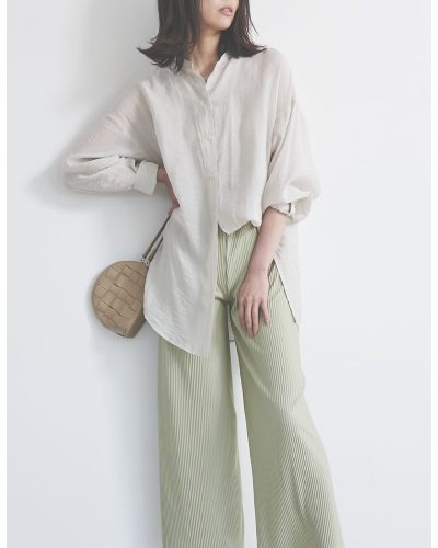 2020年30代女性の春夏トレンドファッション・シアーシャツ