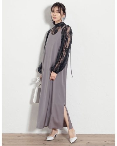 2020年30代女性の春夏トレンドファッション・レースブラウス