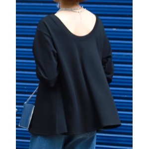 coca・背中開きバルーンスリーブフレアスウェットトップス/1,690円