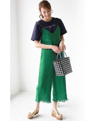 2020年30代女性の春夏トレンドファッション・ジャンプスーツ