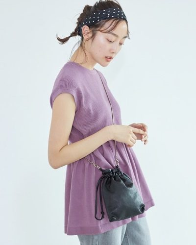 2020年30代女性の春夏トレンドファッション・プリーツ素材