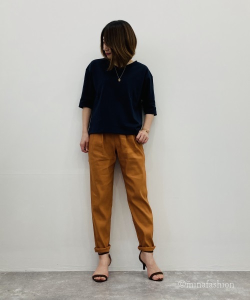 DoCLASSE　ドゥクラッセTシャツ・抜け感Vネック　4,389円（税込）