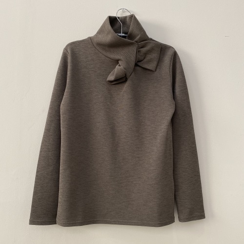 DoCLASSE　カットジョーゼット・リボンハイネック