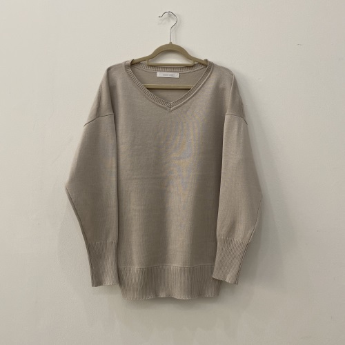 DoCLASSE　リラクシーニット・Vネックプルオーバー