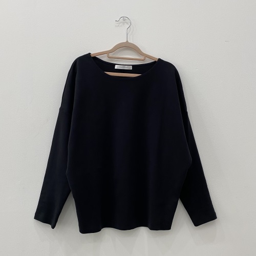 DoCLASSE　ドレープジャージー・ボタンデザイン／無地