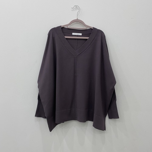 DoCLASSE　シルフィア・ワイドVネック