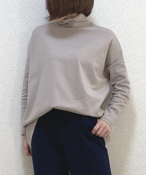 DoCLASSE　超長綿・ワイドハイネックプルオーバー