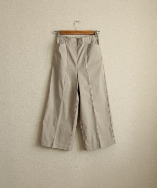 ドライタッチ・クロップドワイド　5,489円（税込）