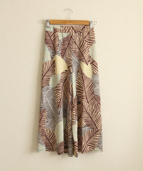 DoCLASSE　UVスラブ・ガウチョパンツ　4,389円（税込）