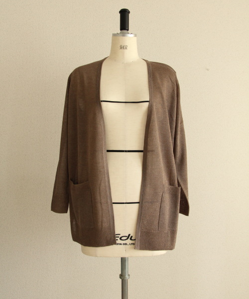 DoCLASSE　スパークリングニット・ミディカーディガン　5,489円（税込）