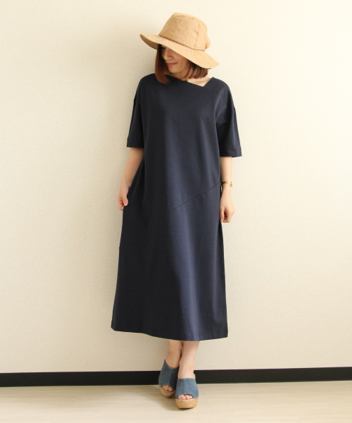 DoCLASSE　シルキーコットン・アシメネックワンピース　5,489円（税込）