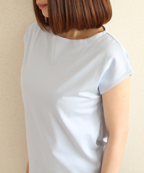 DoCLASSE　ドゥクラッセTライト・ボートネック／フレンチ袖　3,289円（税込）