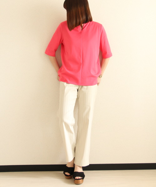 DoCLASSE ドゥクラッセTライト・キーネック/5分袖 4,389円(税込)