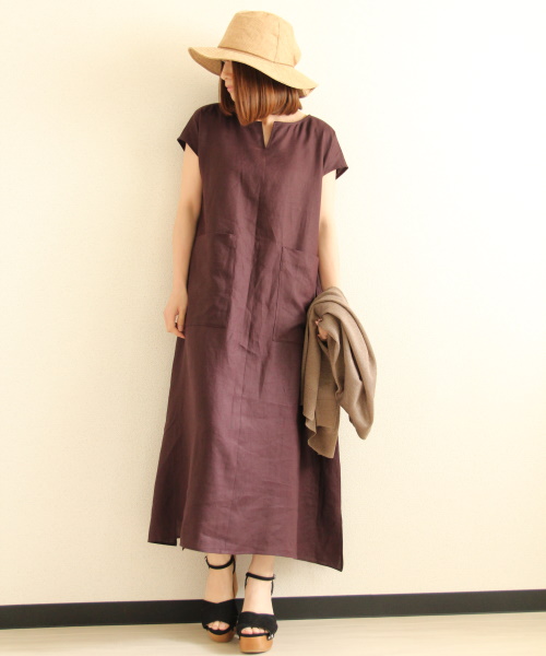 DoCLASSE　14番リネン・テントラインワンピース　10,989円（税込）