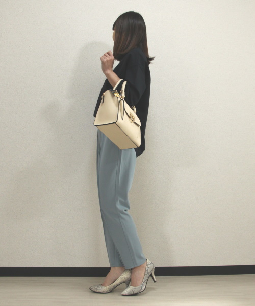 DoCLASSE　フレクシージョーゼット・テーパードスリム　4,389円（税込）