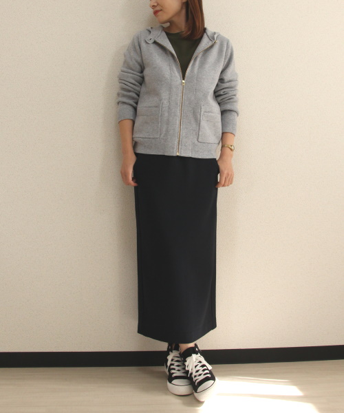 DoCLASSE　総針編み・フーディブルゾン　9,889円（税込）