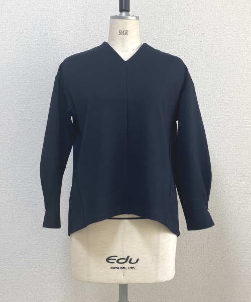 DoCLASSE　ファインポンチ・立体Vネックセットアップ　9,889円（税込）