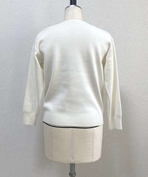 DoCLASSE　リラクシーニット・総針キーネック　4,389円（税込）