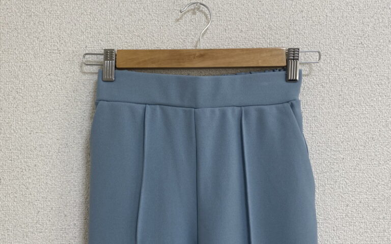 DoCLASSE　フレクシージョーゼット・テーパードスリム　4,389円（税込）