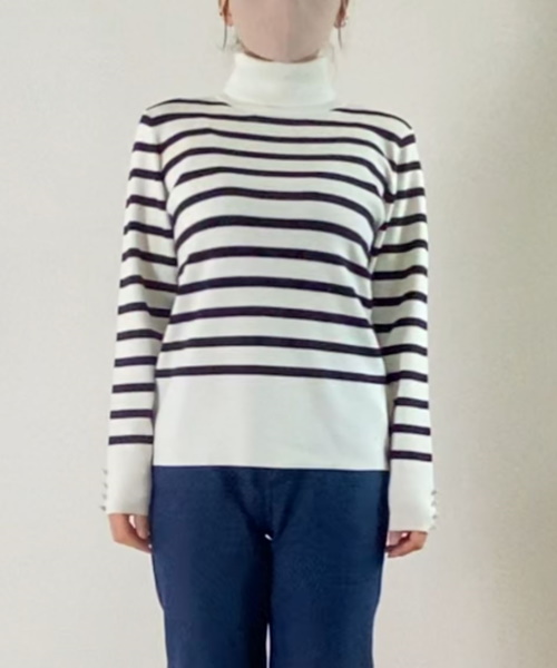 DoCLASSE　総針ニット・エッセンシャルタートル