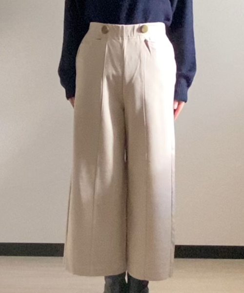 DoCLASSEストレッチサーモ・ワイドクロップド　5,489円（税込）