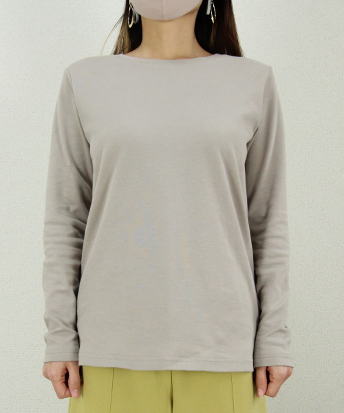 DoCLASSE　ピュアヒートコットン・クルーネック　4,389円（税込）