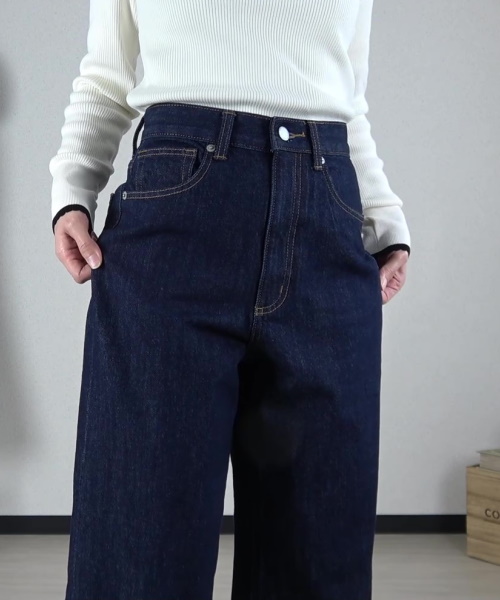 GU#3　トップス×デニムパンツ