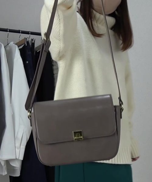 GU#6　タートルニット×スカート