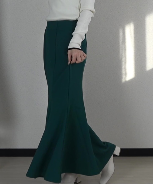 GU　カットソーマーメイドロングスカート