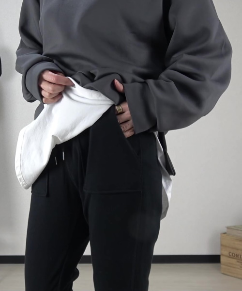 #9　パーカーレイヤード×イージーパンツ