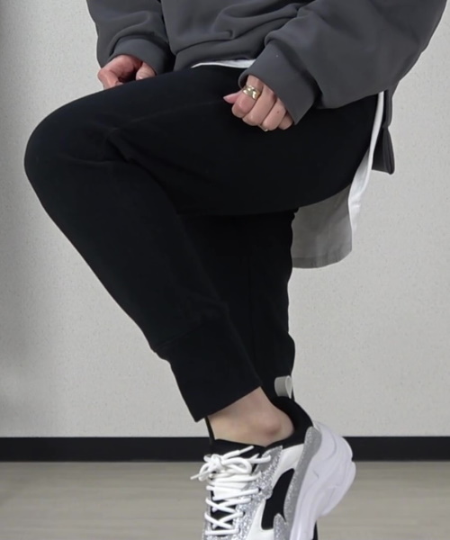 #9　パーカーレイヤード×イージーパンツ