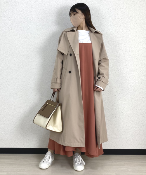 定番のベージュを素敵に着まわし！「トレンチコートを使った技ありコーデ13選」