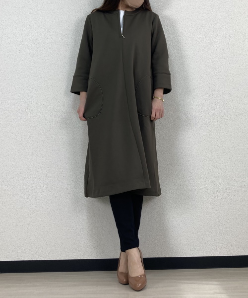 DoCLASSE　ダブル編みジャージー・キーネックワンピース