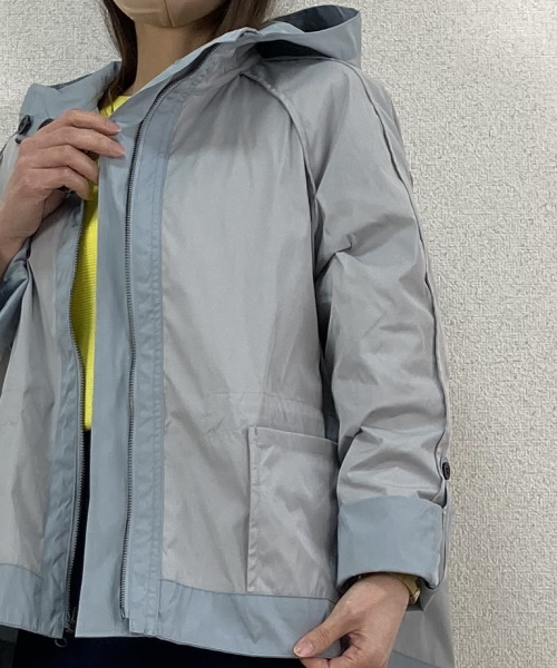 DoCLASSE　二重織リバーシブル・ショートフーディ