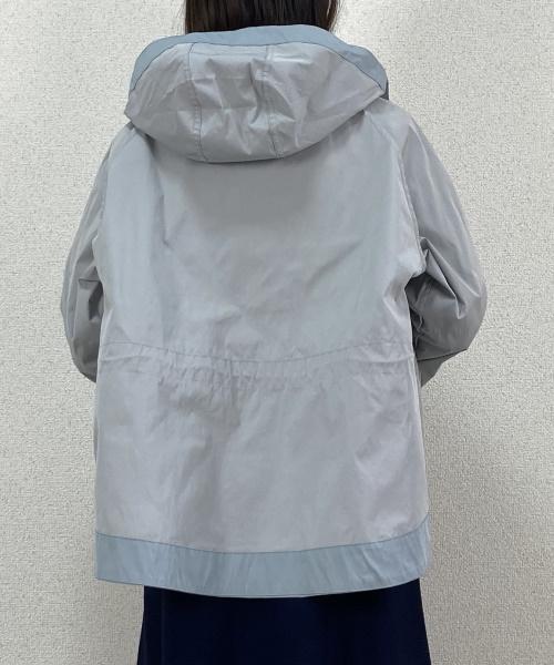 DoCLASSE　二重織リバーシブル・ショートフーディ