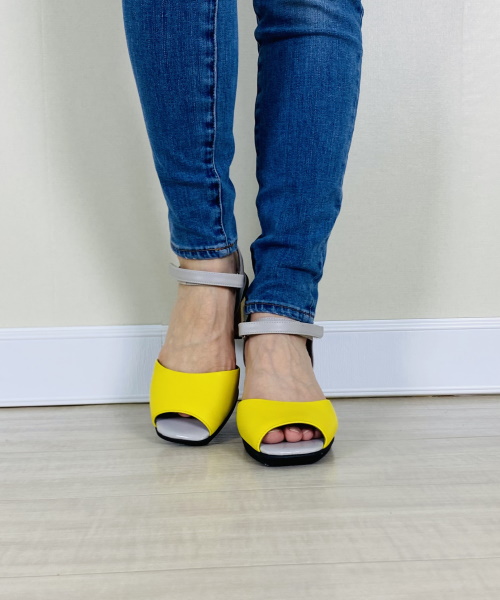 fitfit　スクエアトゥサンダル