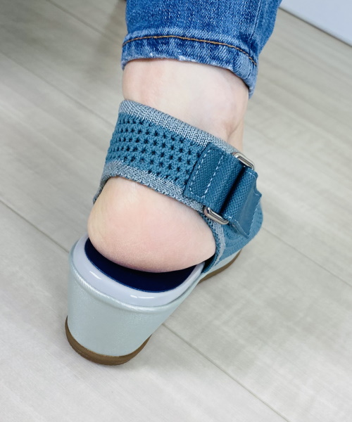 fitfit　しなやかウェッジニットサンダル