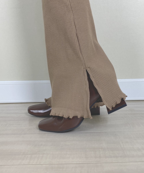 NOAHL　リブフレアパンツ　 3,300円 (税込)