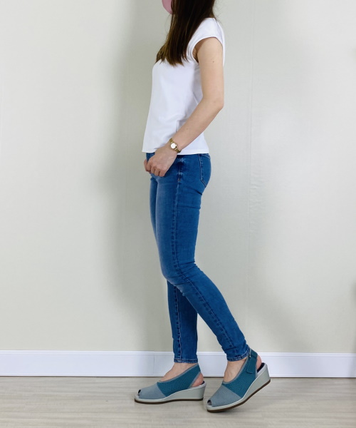 fitfit　しなやかウェッジニットサンダル