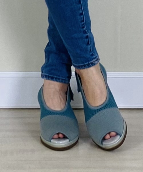 fitfit　しなやかウェッジニットサンダル