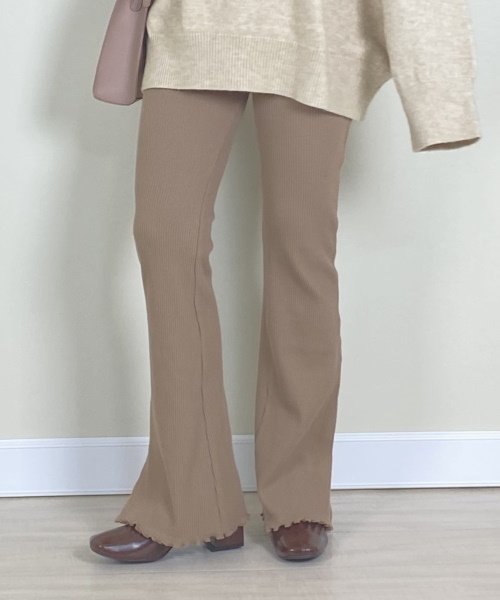 NOAHL　リブフレアパンツ　 3,300円 (税込)