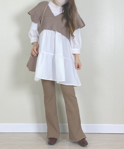 NOAHL　リブフレアパンツ　 3,300円 (税込)