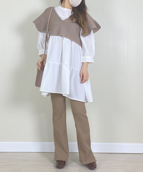 NOAHL　リブフレアパンツ　 3,300円 (税込)